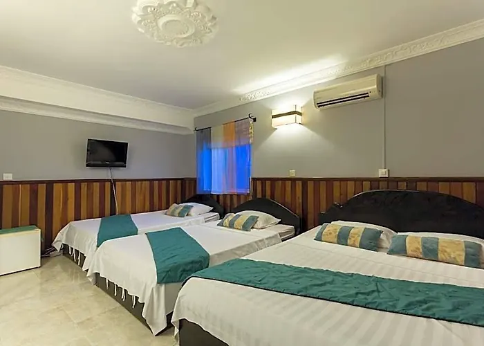 Le Tigre Hotel